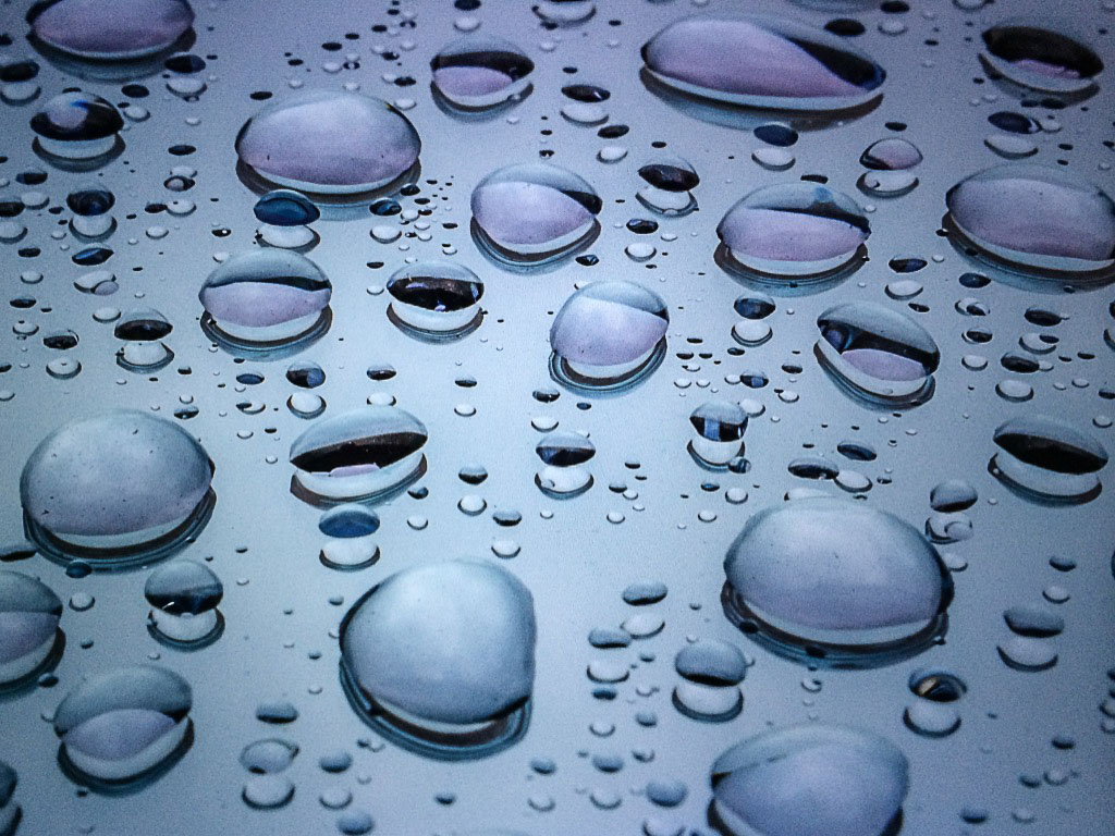 Raindrops on a glasroof